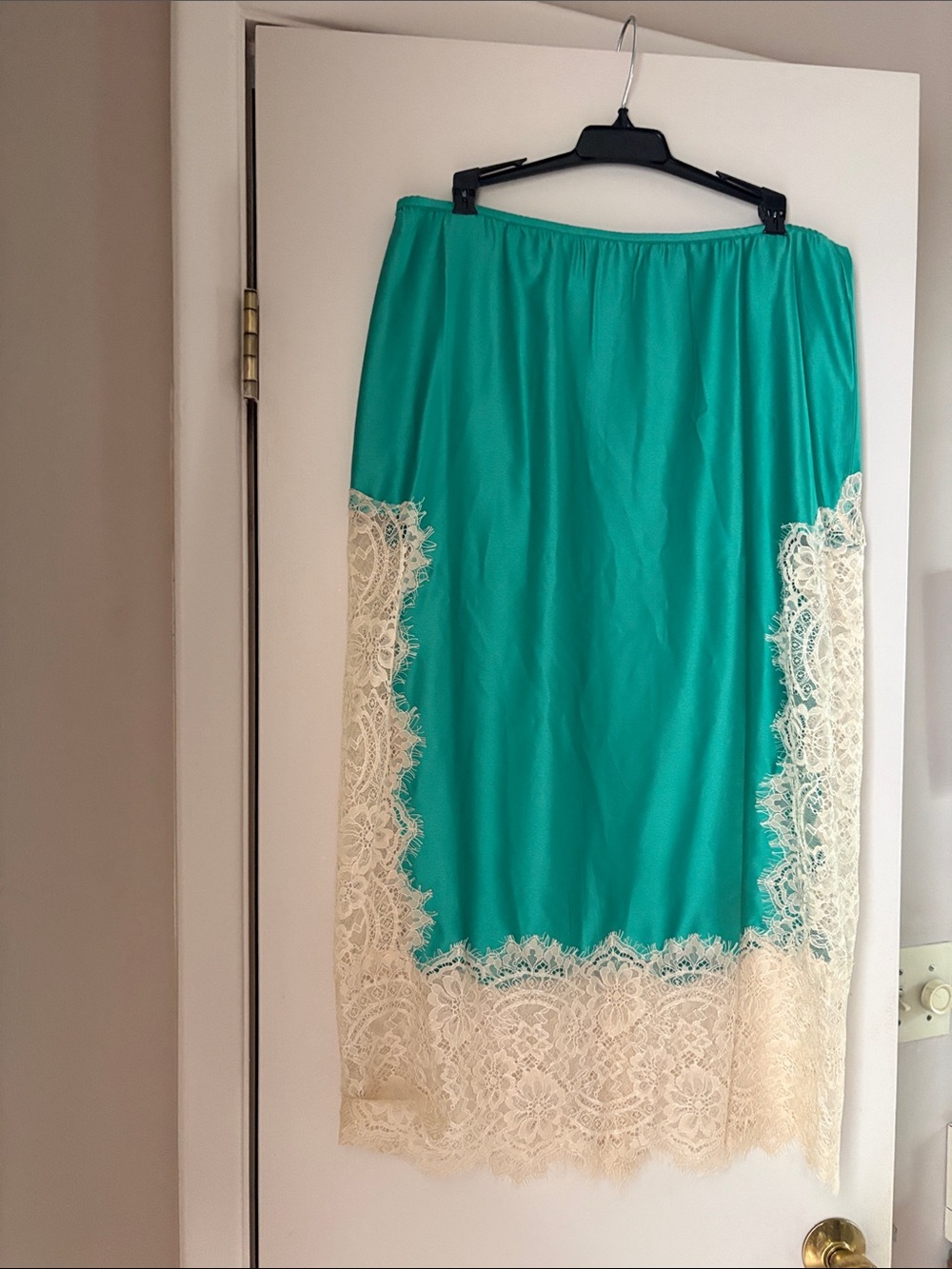 Women’s Green Lace-Hem Skirt